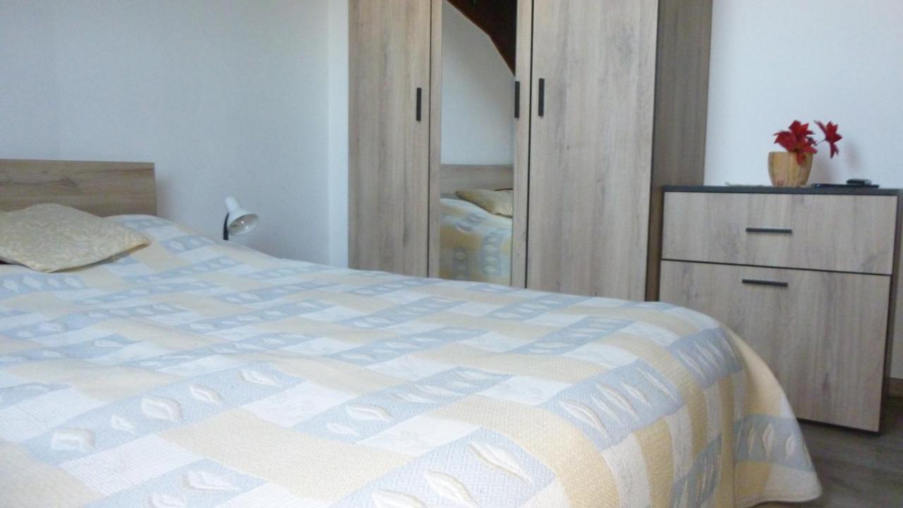 Magdalena Apartman Eger Luaran gambar