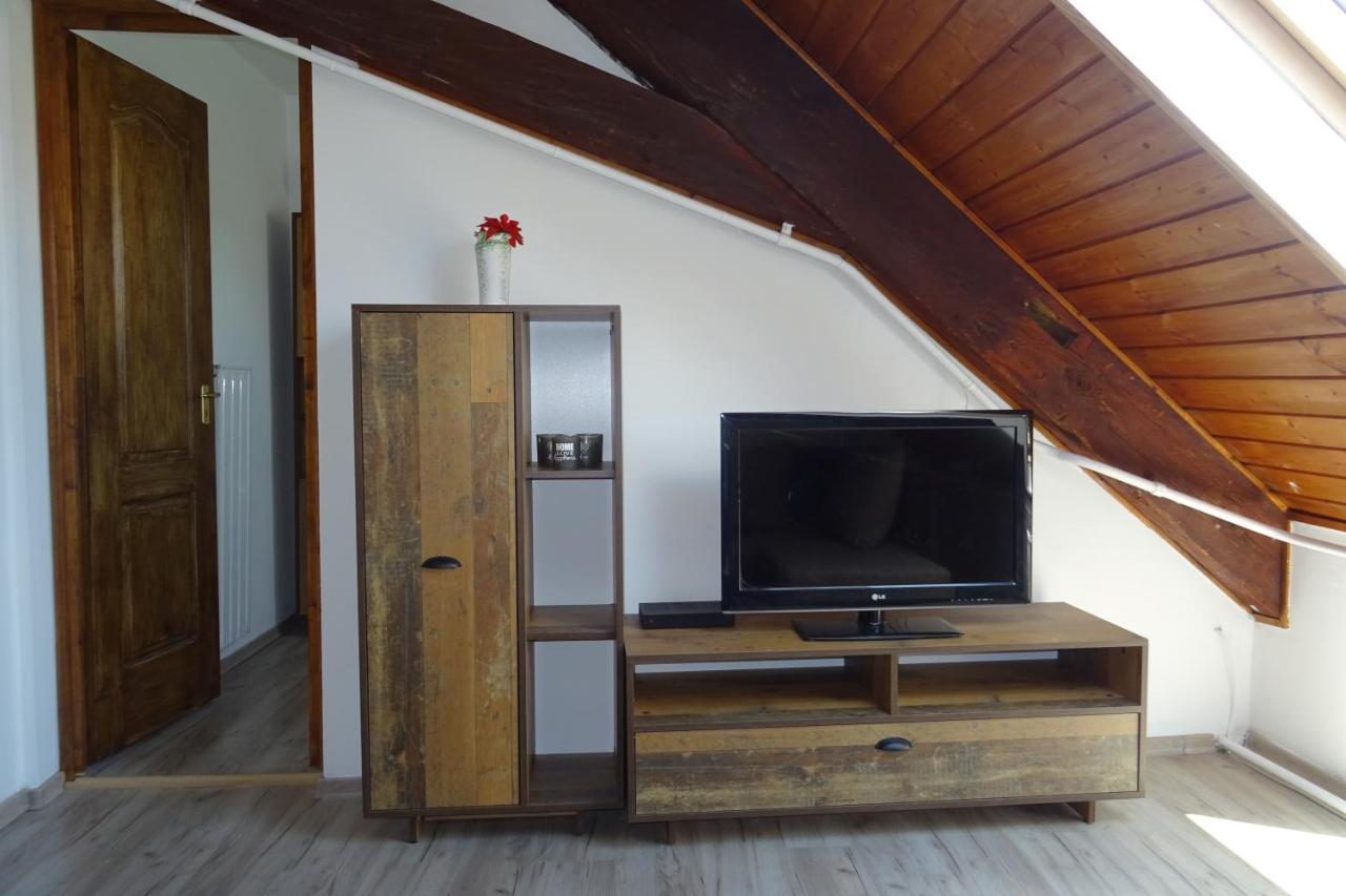 Magdalena Apartman Eger Luaran gambar