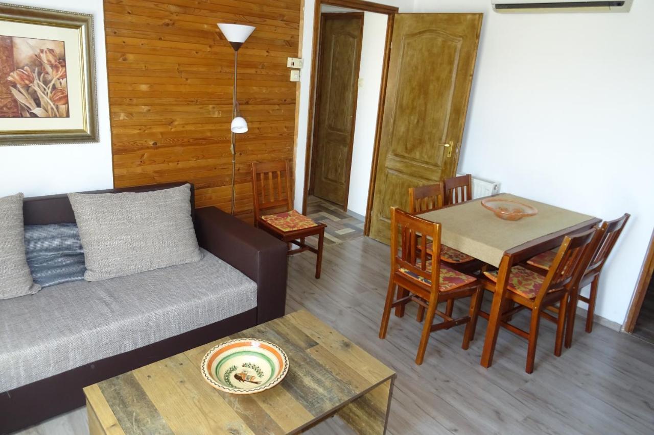 Magdalena Apartman Eger Luaran gambar